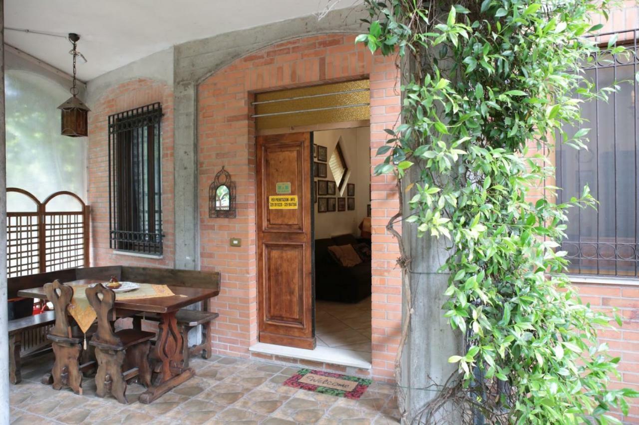Al Parco Bed & Breakfast Curtatone Bagian luar foto